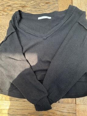 Altar’d State Black Ribbed V-Neck Cropped Sweater